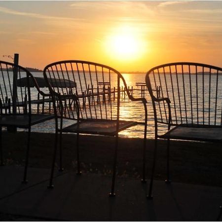 The South Shore Inn Clear Lake Konforlar fotoğraf